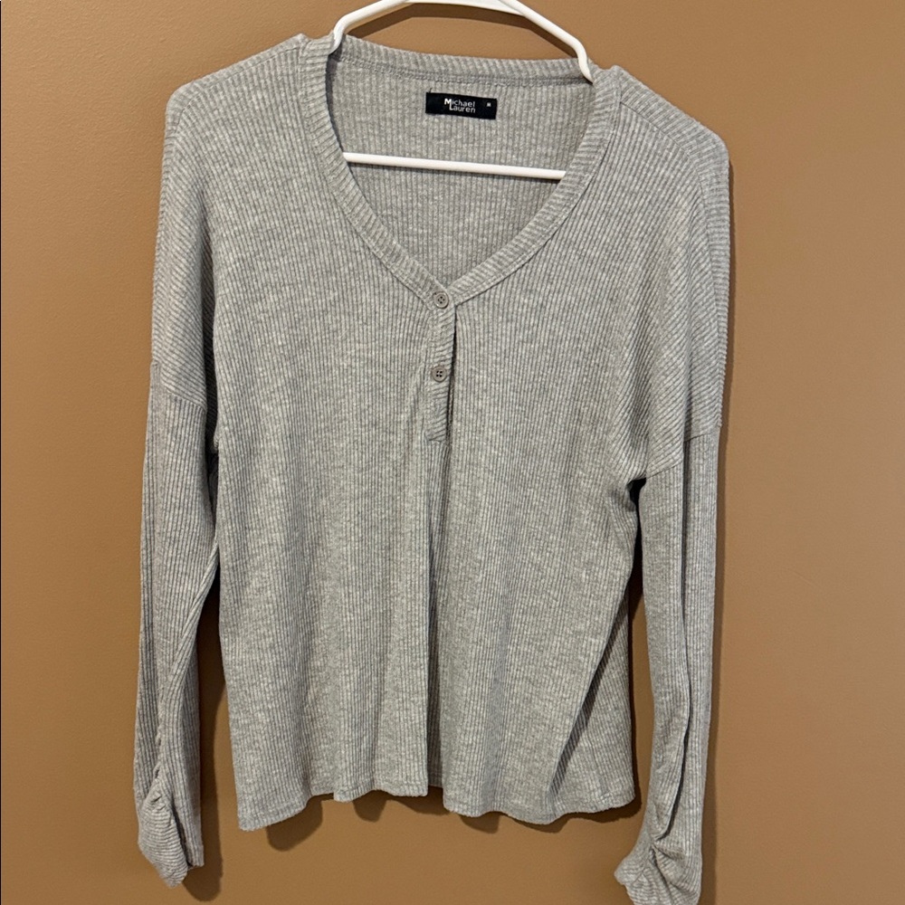 Michael Lauren Gray Henley - Picture 2 of 7